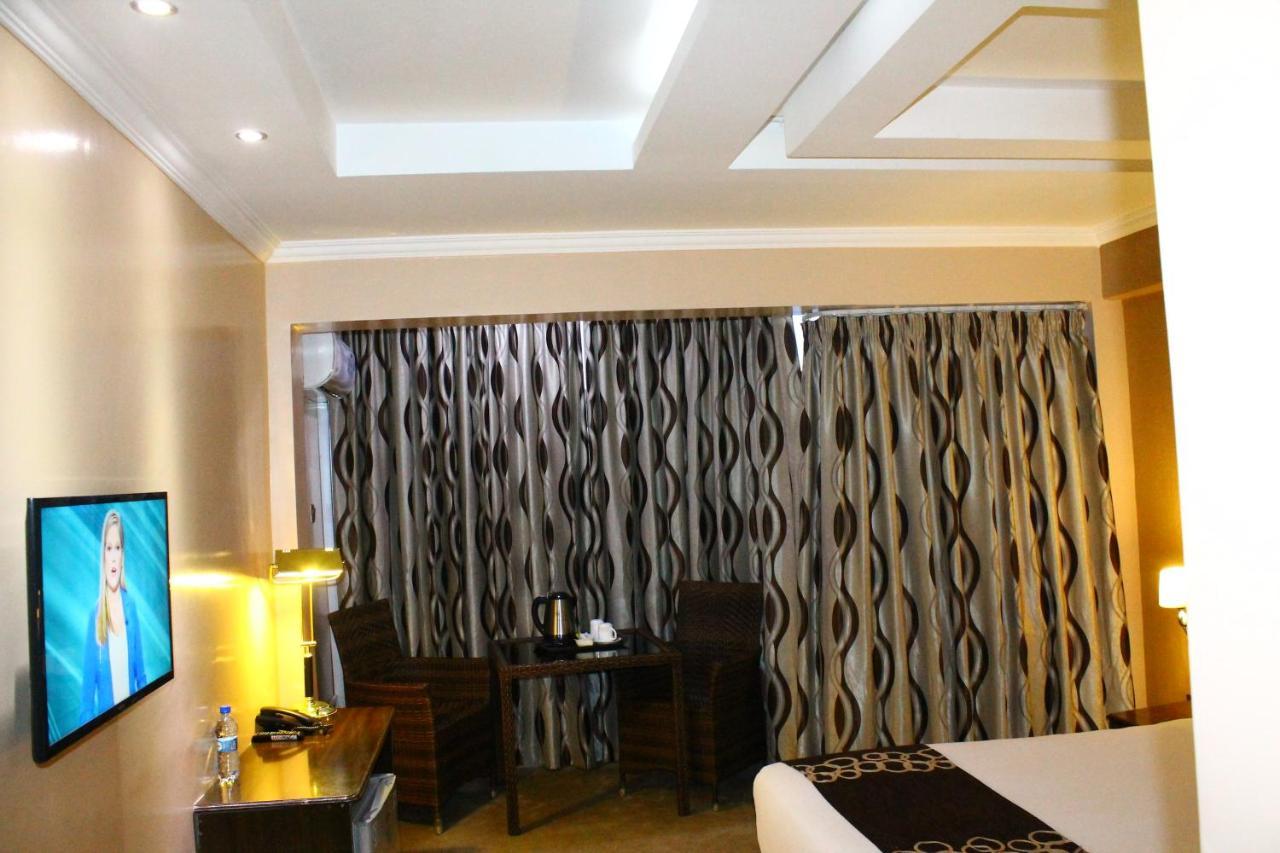 Airport Landing Hotel Nairobi Exteriör bild