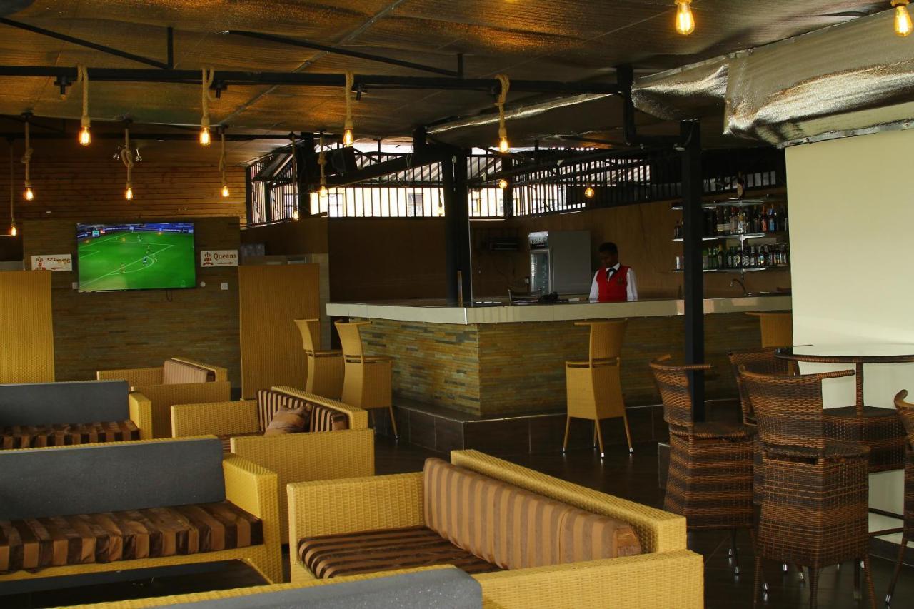 Airport Landing Hotel Nairobi Exteriör bild