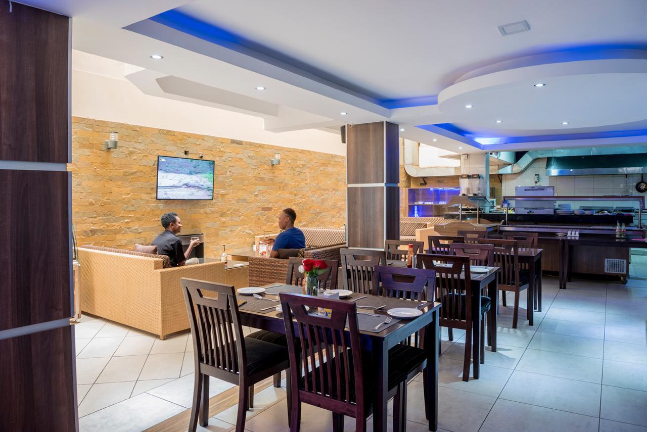 Airport Landing Hotel Nairobi Exteriör bild